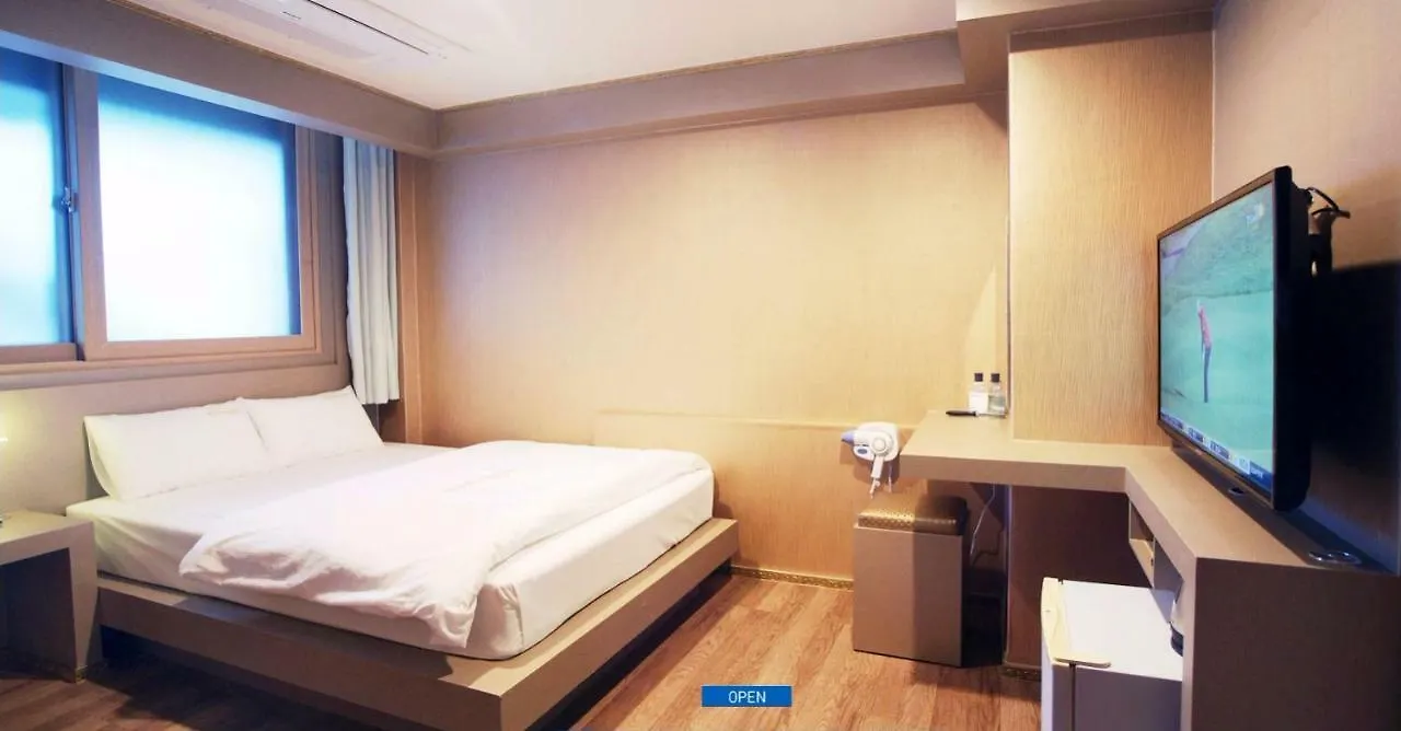 Hotel Raum Jeju